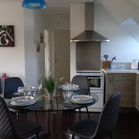 Au Calme, Avec Jardin Et Proches Des Sites Touristiques Appartement